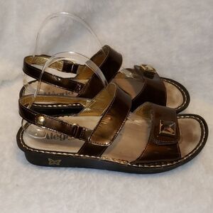 ALEGRIA brown leather slingback Sandals